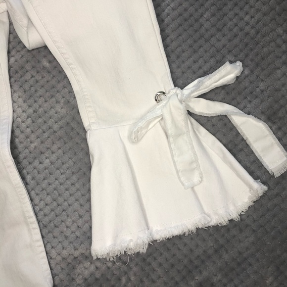 Gianni Bini White Fringe Denim Pants - Picture 3 of 4